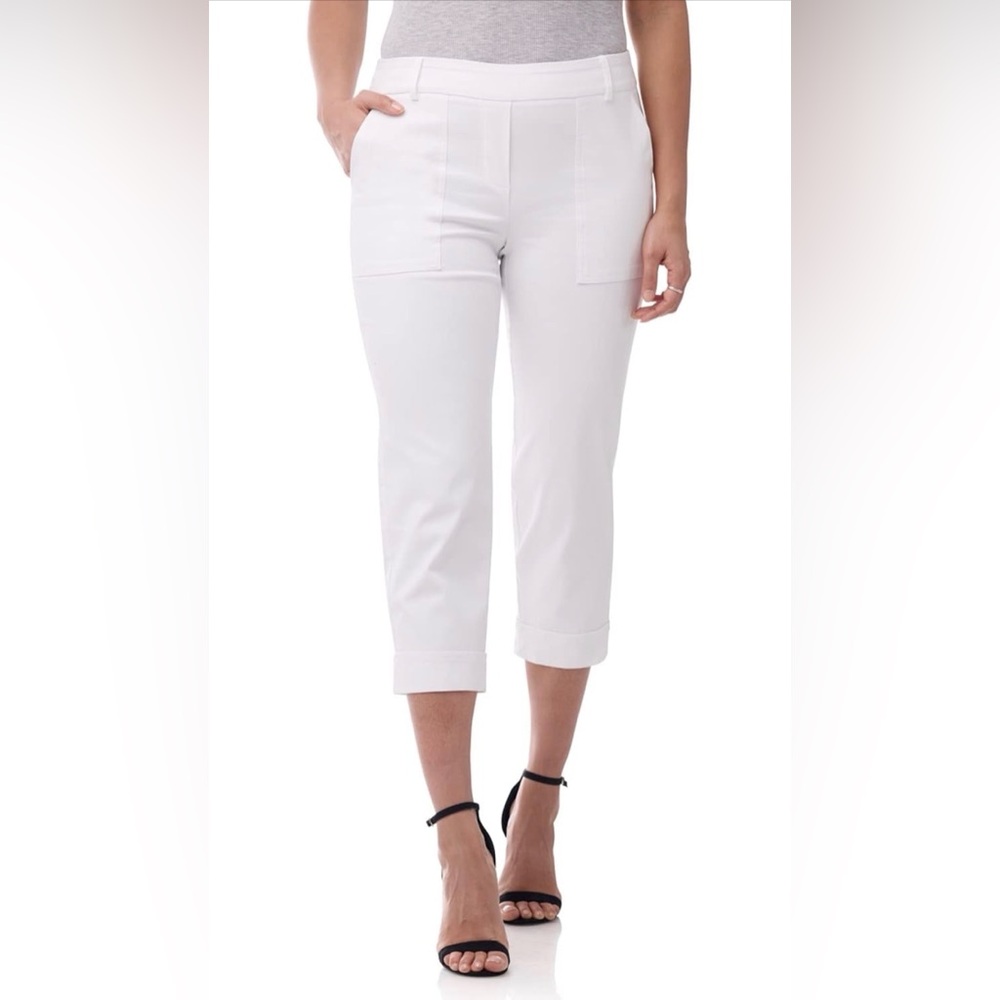 Cropped Pull-On Capri Pants in White